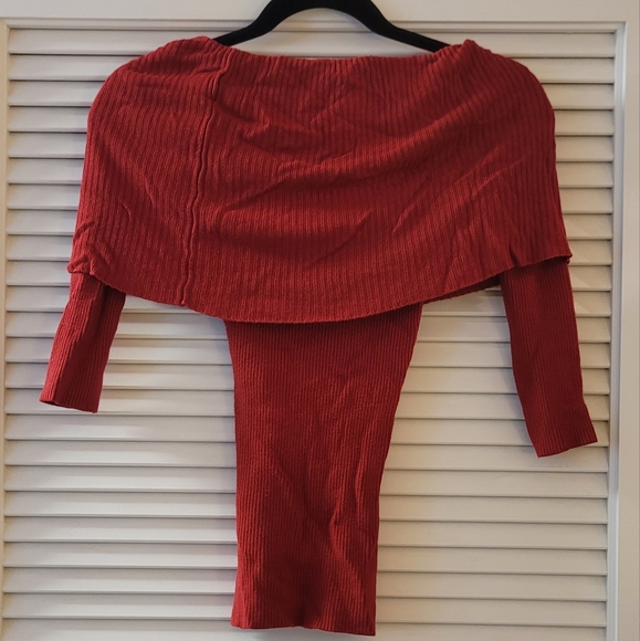 Candie's- Red Cowl-Neckline Off-Shoulder Ribbed Top - Picture 2 of 6